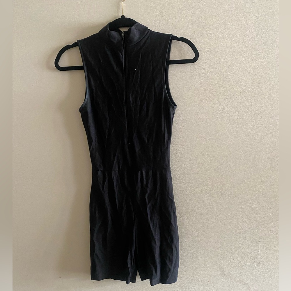 Fashion Nova Sleeveless Black Zip-Up Romper Size S